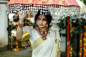 actress-prayaga-martin-latest-photos-in-kerala-saree-021-002