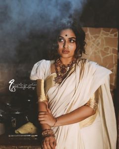 actress-prayaga-martin-latest-photos-in-kerala-saree-021-006