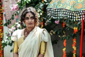 actress-prayaga-martin-latest-photos-in-kerala-saree-021