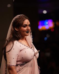 prayaga-martin-ramp-walk-photos-latest-009