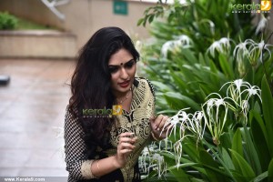 prayaga-rose-martin-photo-gallery-600-00330