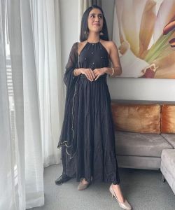 1_priya-varrier-latest-photos