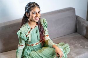 1_priya-varrier-latest-pics-004