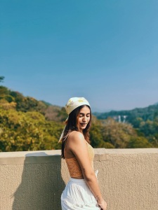 actress-priya-varrier-in-trending-fashion-outfit-photos-011