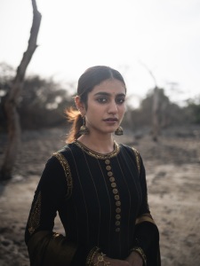 actress-priya-varrier-latest-photos-in-black-salwar