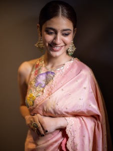 actress-priya-varrier-latest-photos-in-new-makeup-003