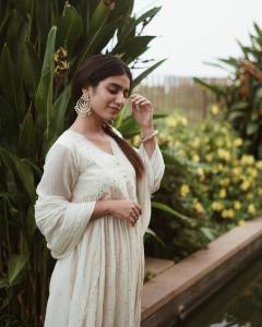 actress-priya-varrier-salwar-suit-photo.varrier_355423160_6409877155743155_4636443807876822924_n