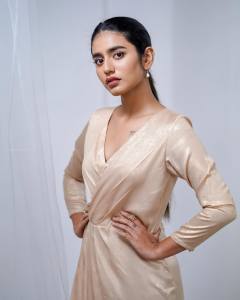 priya-p-varrier-latest-photos-002