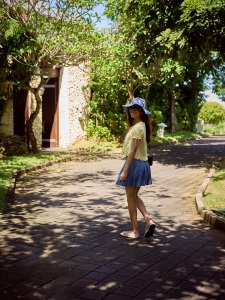 priya-prakash-varrier-at-bali-indonesia-photos-003
