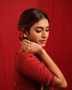 priya-prakash-varrier-in-red-outfit-latest-photos-002