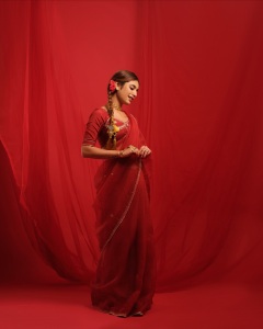 priya-prakash-varrier-in-red-outfit-latest-photos-004