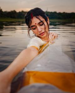priya-prakash-varrier-in-set-saree-glamour-photos-latest