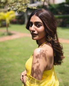 priya-prakash-varrier-in-yellow-latest-trend-churidar-style-photos-005
