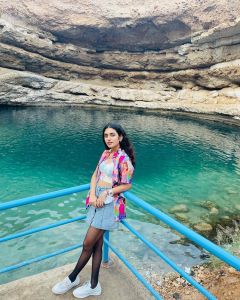 priya-prakash-varrier-latest-photoshoot-in-viral-look-001
