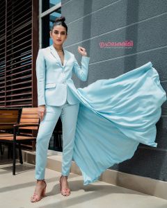 priya-prakash-varrier-latest-photoshoot-in-viral-look-004