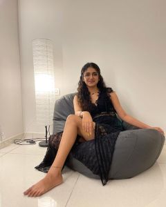 priya-prakash-varrier-new-photos-003