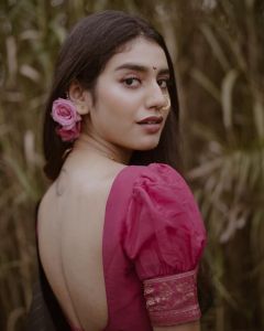 priya-prakash-varrier-new-saree-photos-006