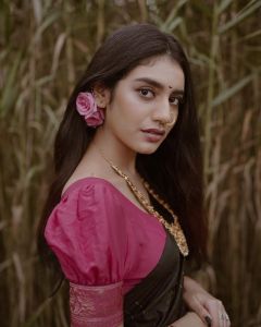 priya-prakash-varrier-new-saree-photos