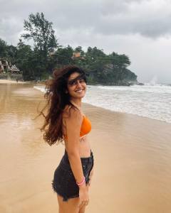 priya-prakash-varrier-wearing-blue-denim-shorts