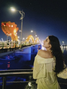 priya-varrier-hot-look-style-photos-006