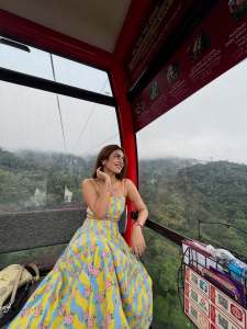 priya-varrier-hot-look-style-photos-011