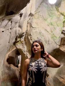 priya-varrier-hot-look-style-photos-019