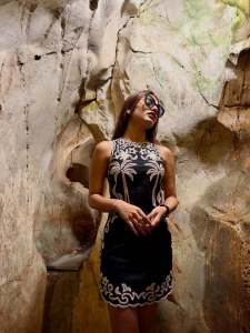 priya-varrier-hot-look-style-photos-020