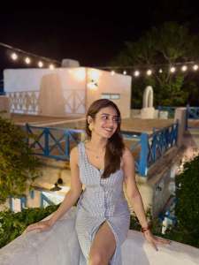 priya-varrier-hot-look-style-photos-025