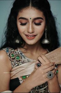 priya varrier images new 5645