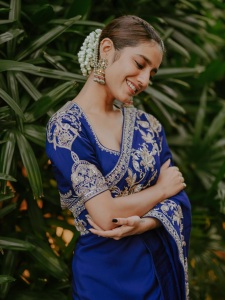 priya-varrier-in-blue-heavy-work-party-wear-saree-with-makeup-ideas-photos
