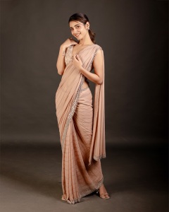 priya-varrier-in-night-party-wear-saree-photos-005