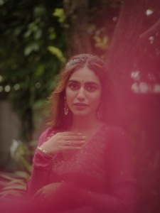 priya-varrier-in-pink-churidar-set-photos-004