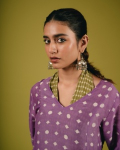 priya-varrier-in-violet-long-length-top-with-palazzo-pants-outfit-photos-005