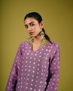 priya-varrier-in-violet-long-length-top-with-palazzo-pants-outfit-photos-009