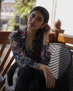 priya-varrier-latest-fashion-photoshoot-for-joyalukas-003