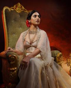 priya-varrier-latest-images-in-indian-cape-sets-002