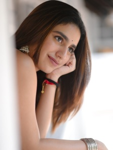 priya-varrier-latest-photos-in-different-outfits-ideas-006