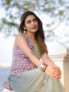 priya-varrier-latest-photos-in-different-outfits-ideas-009