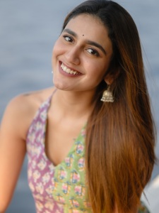 priya-varrier-latest-photos-in-different-outfits-ideas-014