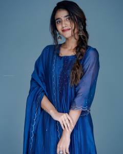 priya-varrier-latest-photoshoot-pictures-005