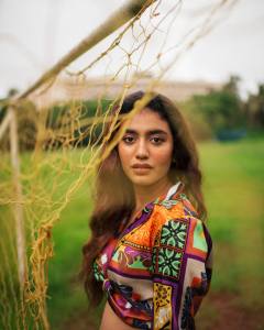 priya-varrier-latest-pics-in-colourful-dress-001