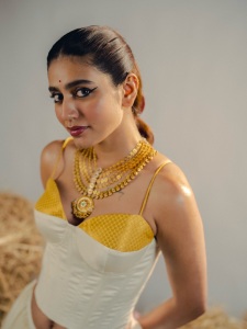 priya-varrier-latest-vishu-photoshoot-photos-005