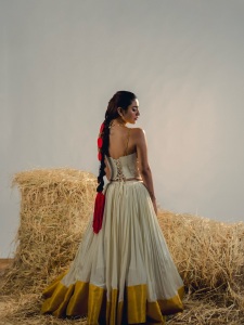 priya-varrier-latest-vishu-photoshoot-photos-007