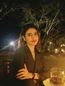 priya-varrier-new-outing-outfit-photos-002