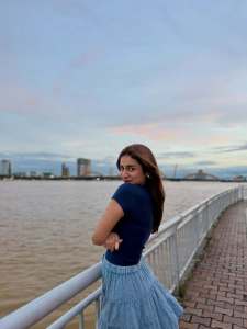priya-varrier-new-outing-outfit-photos-013