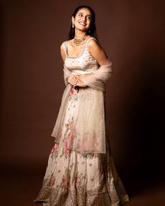priya-varrier-new-photos-in-Crepe-Floral-Pattern-Embroidered-Lehenga-Set.varrier_377566198_278407661651269_3269379248460986237_n