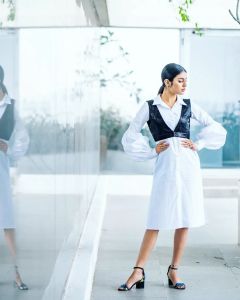 priya-varrier-new-stylish-photos-003