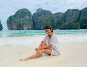 priya-varrier-thailand-photos-004
