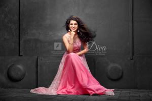 priya-warrier-actress-photos-00614