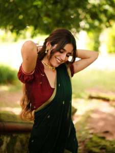 priya-warrier-in-wedding-function-outfit-and-look-ideas-photo-042